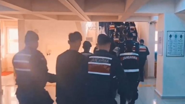 Giresun merkezli siber dolandırıcılık operasyonu: 25 tutuklama