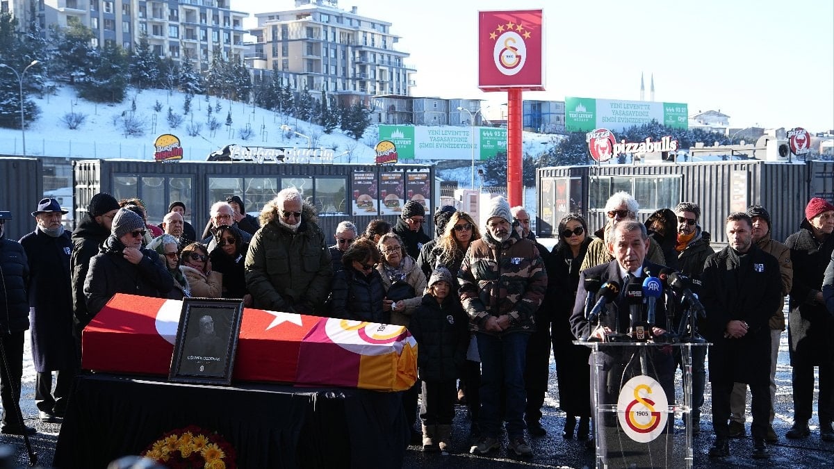 Gökmen Özdenak için stadyumda tören yapıldı
