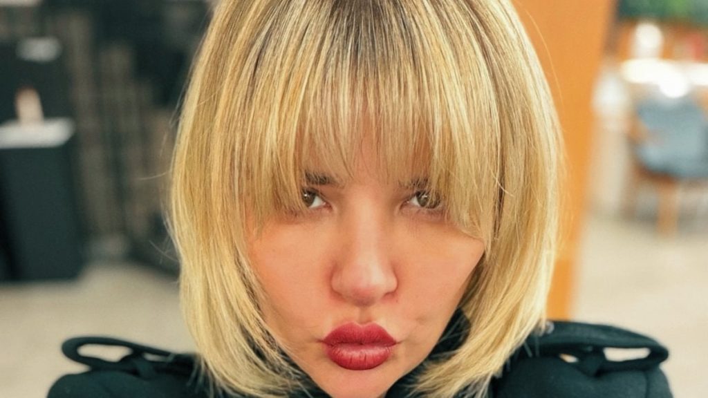 Gonca Vuslateri imaj değiştirdi! Sarışın hallerine yorum yağdı