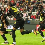 Göztepe’de Anthony Dennis ve Taha Altıkardeş hareketliliği