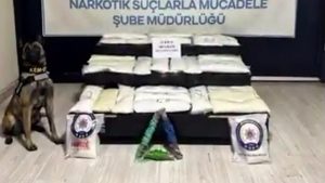 Hakkâri’de uyuşturucuya darbe: 63 kilo metamfetamin ele geçirildi