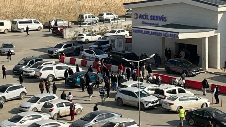 Hatay’da ‘canlı bombayım’ diyerek hastaneyi birbirine kattı