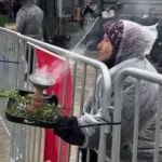 Hatay’da slogan atmak isterken kendini yaktı: ‘Abla yanıyorsun’ uyarısına aldırış etmedi