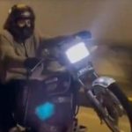 Hatay’da tehlikeli motosiklet gösterisi pahalıya patladı