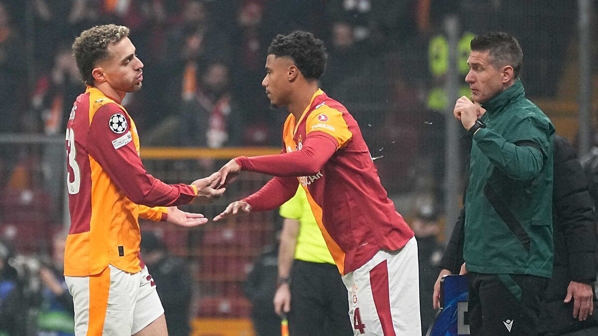 Ismail Jakobs, ayağının tozuyla maça çıktı