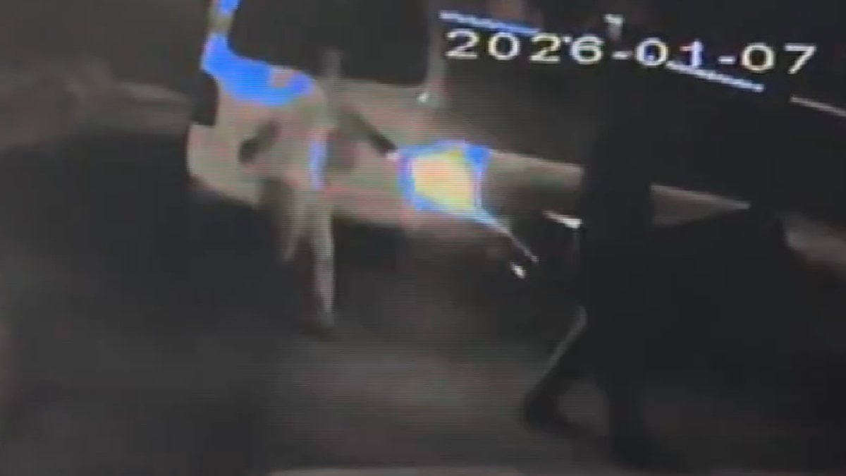 İstanbul Arnavutköy’de cami avlusunda yaşlı adama silahlı saldırı