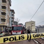 İstanbul’da 5 katlı binada çıkan yangında 12 kişi kurtarıldı