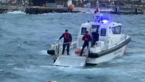 İstanbul’da denize giren bir kişi boğularak hayatını kaybetti