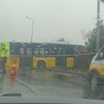 İstanbul’da içinde yolcuların bulunduğu İETT otobüsü kaza yaptı