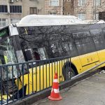 İstanbul’da İETT otobüsü kaza yaptı