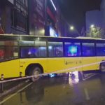 İstanbul’da İETT otobüsünün binanın duvarına çarpması sonucu 6 kişi yaralandı