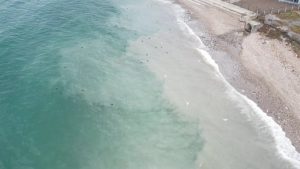 İstanbul’da İSKİ’nin arıtma tesisinden bırakılan suyla denizin rengi değişti