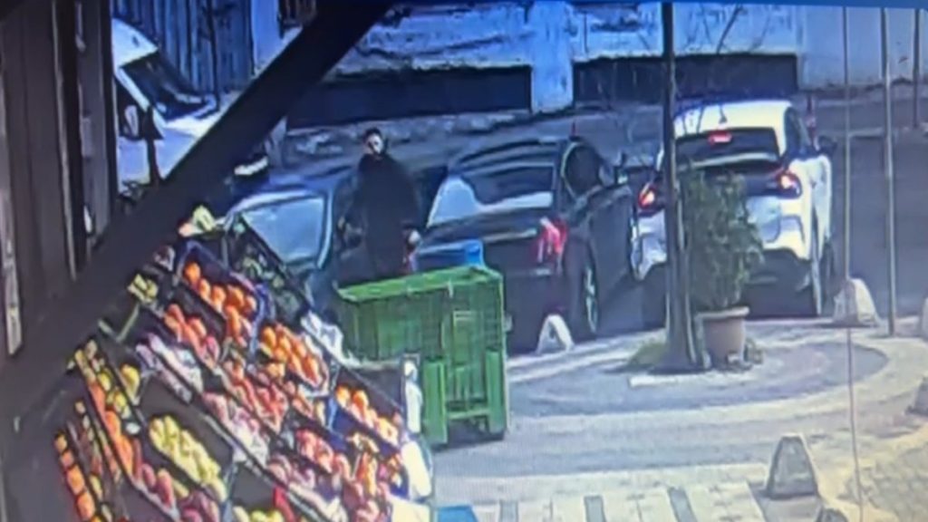İstanbul’da kalaşnikoflu saldırı kamerada