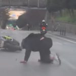 İstanbul’da kaza geliyorum dedi: Tek teker ilerlemeye çalışan motosikletli yola savruldu