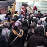 İstanbul’da mağaza açılışında indirim çılgınlığı