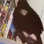 İstanbul’da market çalışanının cep telefonunu çaldı: Alışveriş yapıp kaçtı