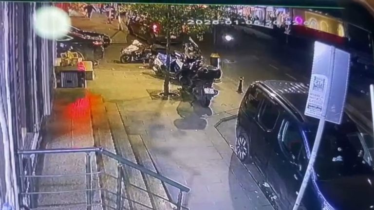 İstanbul’da motosikletlinin çarptığı berber hayatını kaybetti
