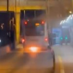 İstanbul’da yolcu boşaltan metrobüs alevlere teslim oldu