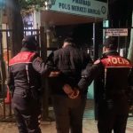 İzmir’de polise sahte kimlik gösteren şüphelinin 128 suçtan arandığı ortaya çıktı