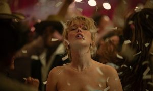 Jennifer Lawrence’tan Sarsıcı Bir Performans