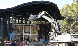 Kaçak yapıların yıkımı sürüyor