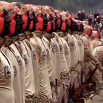 Kahraman askerlerimizin senkronizasyonu izleyenleri hayran bıraktırdı