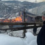 Karabük’te ahşap ev alevlere teslim oldu