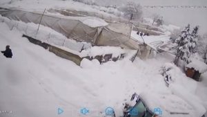 Karabük’te kar biriken sera çöktü