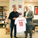 Karşıyaka’da Aygün Cicibaş’tan istifa kararı