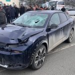 Kars’ta otomobilin çarptığı adam kalp masajına rağmen hayata tutunamadı