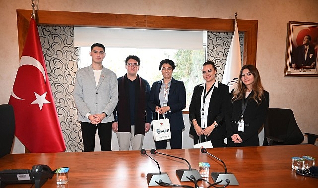 Kemer Belediyesi Gençlik Meclisi’nden LÖSEV’le iş birliği