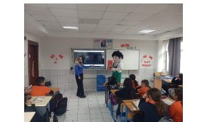 Kemer Belediyesi’nden öğrencilere sıfır atık eğitimi