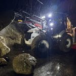 Kemer’de istinat duvarı çöktü