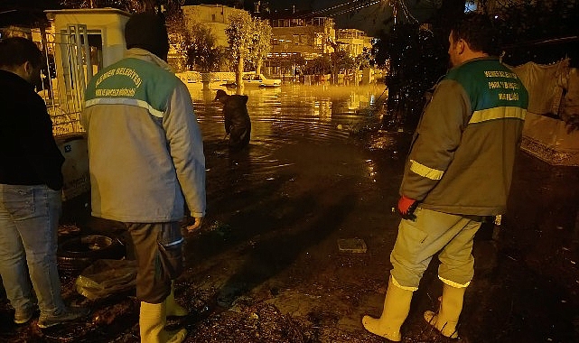 Kemer’de temizlik çalışmaları devam ediyor