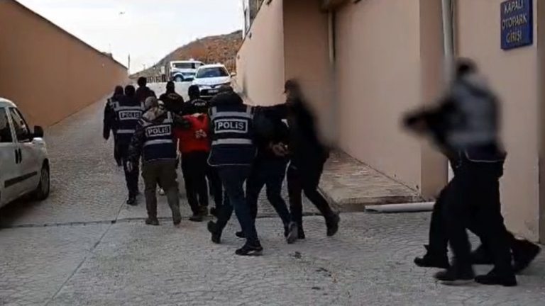 Kırşehir merkezli ‘sahte polis’ operasyonuna 9 tutuklama