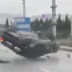 Kocaeli’de drift yapan sürücünün aracı takla attı