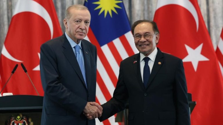 Malezya Başbakanı Enver İbrahim Türkiye’ye gelecek