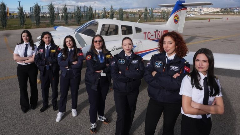 ‘Mektepli’ kadın pilotlar gökyüzüne THK üniversitesiyle hazırlanıyor