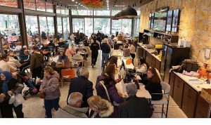 Menemenliler Aynısefa’yı çok sevdi