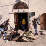 Mersin’de bir evden 168 ton çöp çıkartıldı