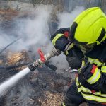 Mersin’de korkutan hurdalık yangını