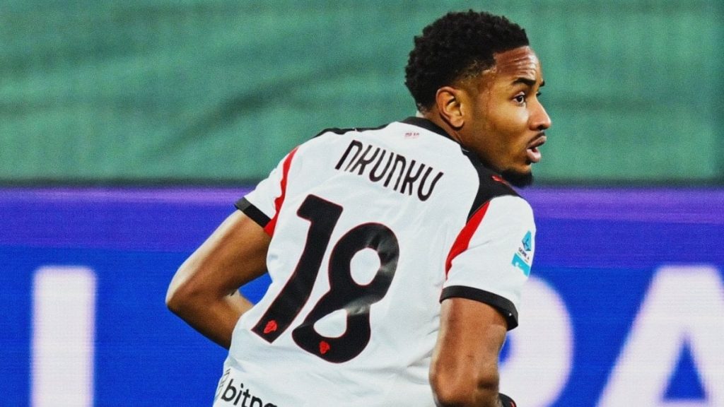 Milan, Floransa’da son anda puanı kaptı