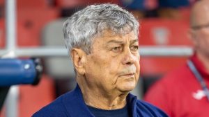 Mircea Lucescu: Hastanede tedavi görüyorum