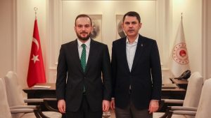 Murat Kurum, Sıfır Atık Vakfı Başkanı Samed Ağırbaş’ı COP31 şampiyonu ilan etti