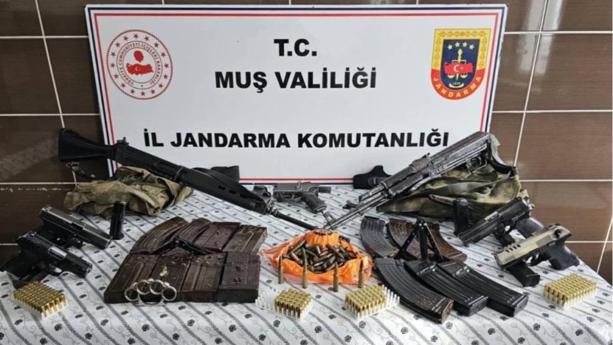 Muş’ta jandarmadan silah operasyonu: Cephanelik gibi evler