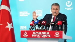 Mustafa Destici: Kimse Venezuela’yla Türkiye’yi birbirine karıştırmasın