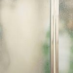 Ne mikrofiber, ne cam bezi! Duşakabini bir tek o parlatıyor…