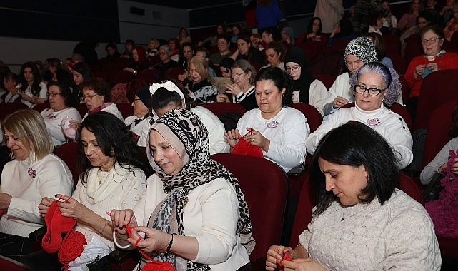 Nilüfer’de kadınlar iyilik için ilmek attılar