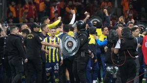 Olaylı derbi davası: Mert Hakan Yandaş ve Jayden Oosterwolde’ye hapis cezası
