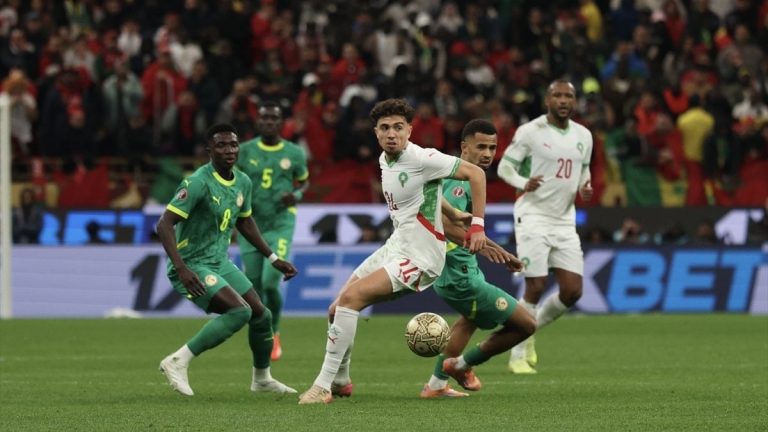 Olaylı finalde kupaya uzanan Senegal oldu